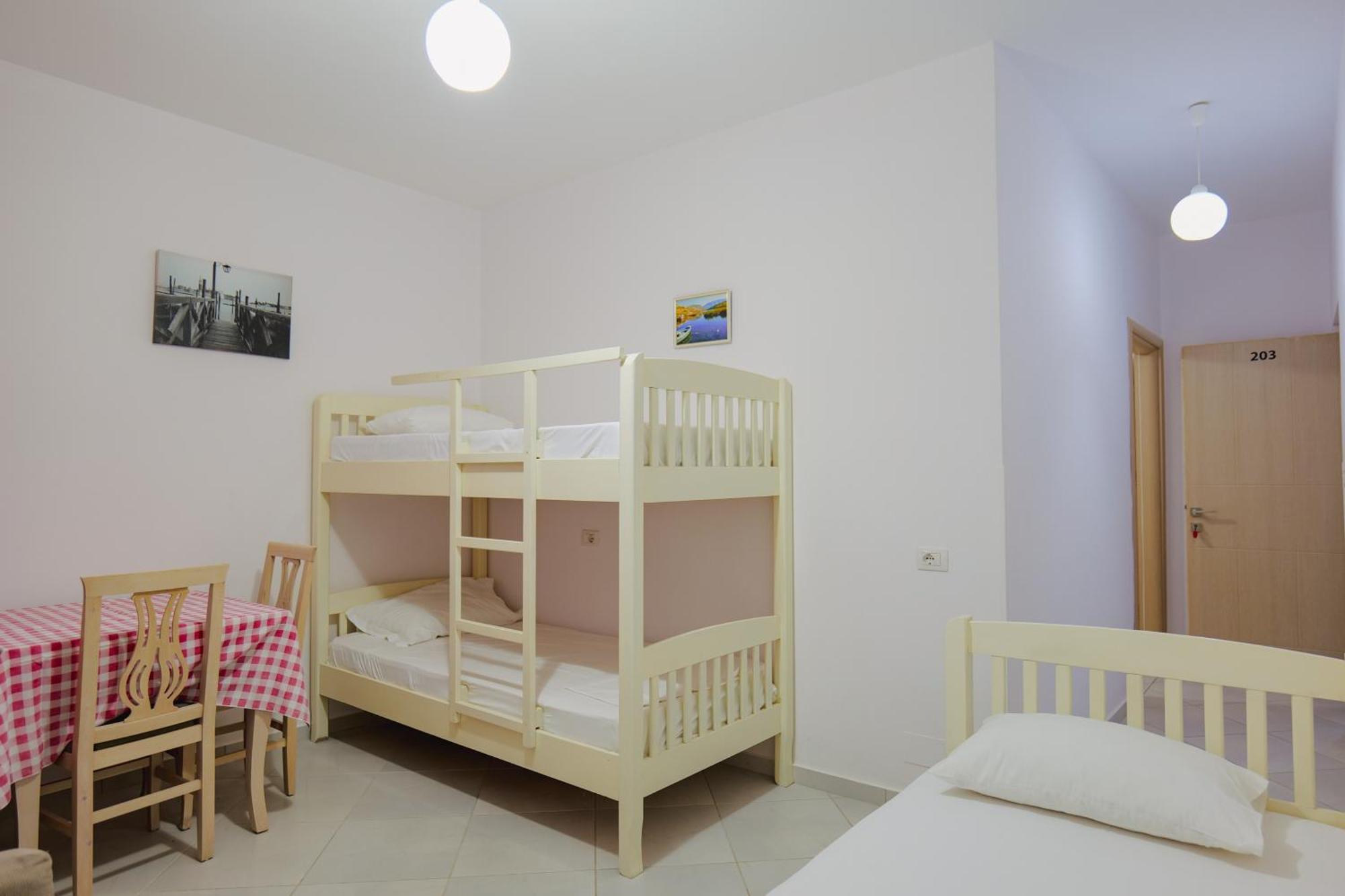 Vila Shpetimi Εξαμίλιο Εξωτερικό φωτογραφία
