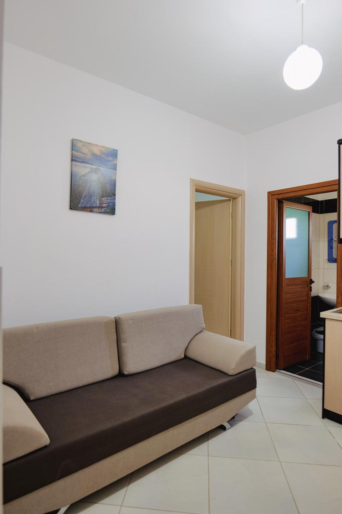 Vila Shpetimi Εξαμίλιο Εξωτερικό φωτογραφία